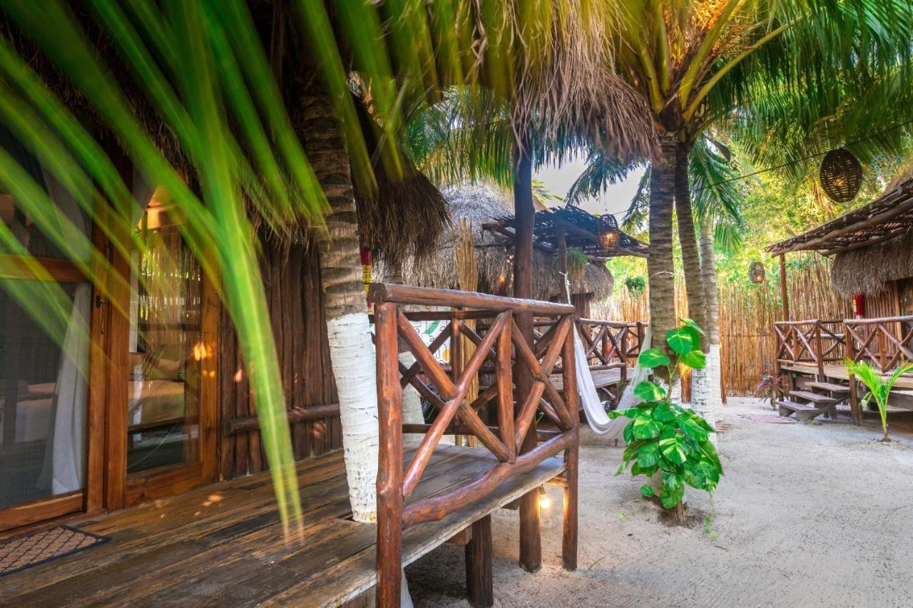 Eco Laak - Adults Only 3*